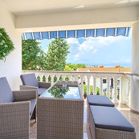 Apartment Jadran Malinska Exterior foto